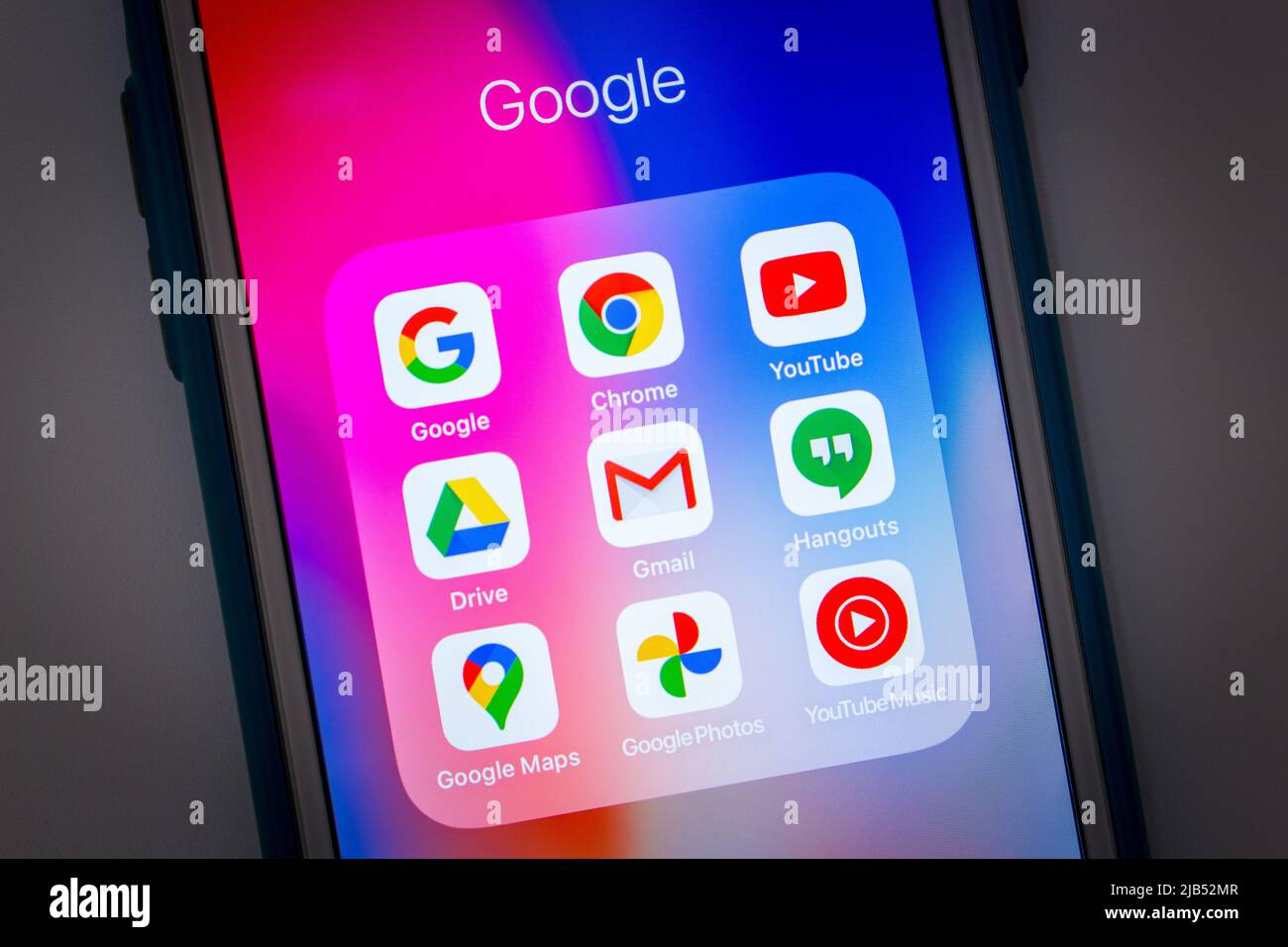 App Google GMS (Google Mobile Services) su iPhone. Google GMS sono le app di Google che spesso vengono preinstallate sui dispositivi Android Foto Stock