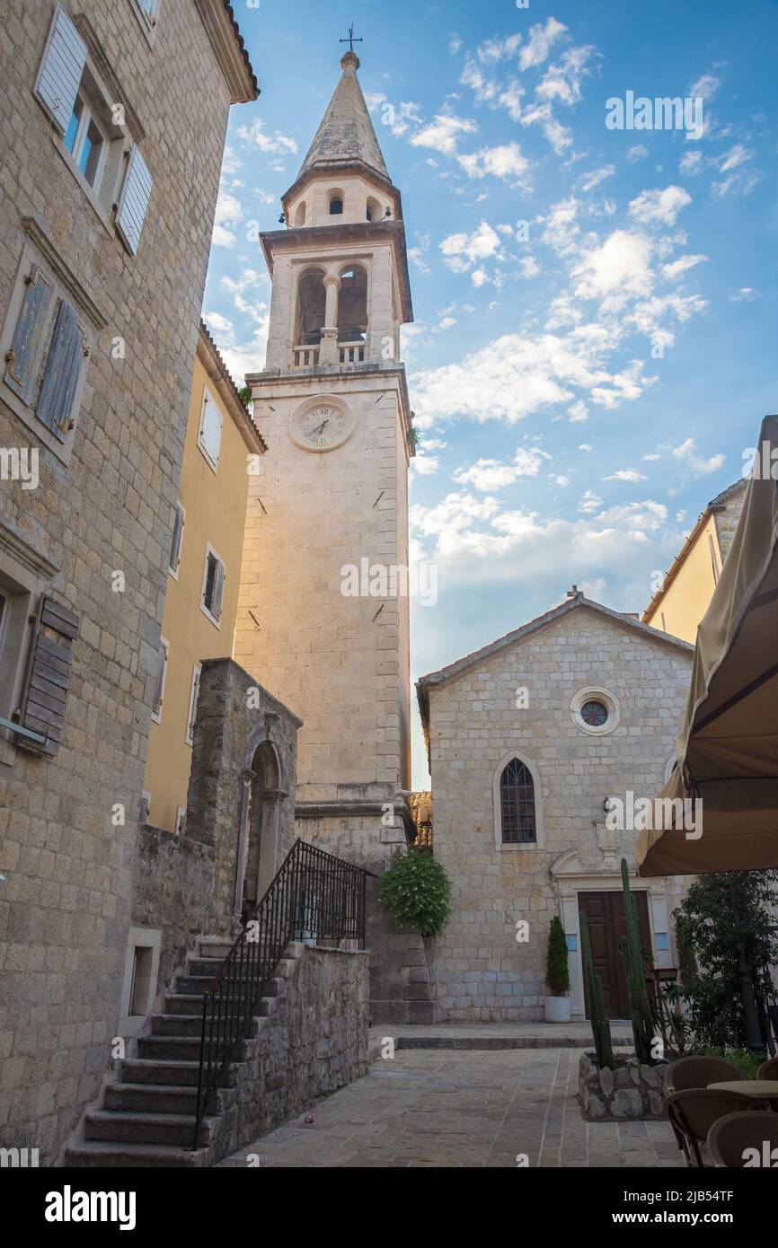 Campanile di San Giovanni simbolo di Budva. Chiesa di San Giovanni, con immagini e icone di Venezia una delle chiese più famose di Budva. Budva, Montene Foto Stock