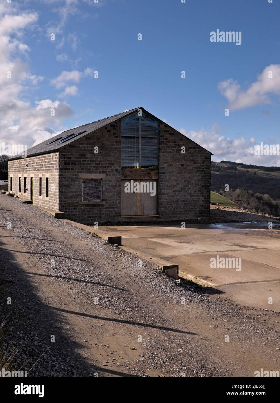 Una nuova casa buld accanto al ponte Pennine vicino Holly, Grove Diggle. Foto Stock