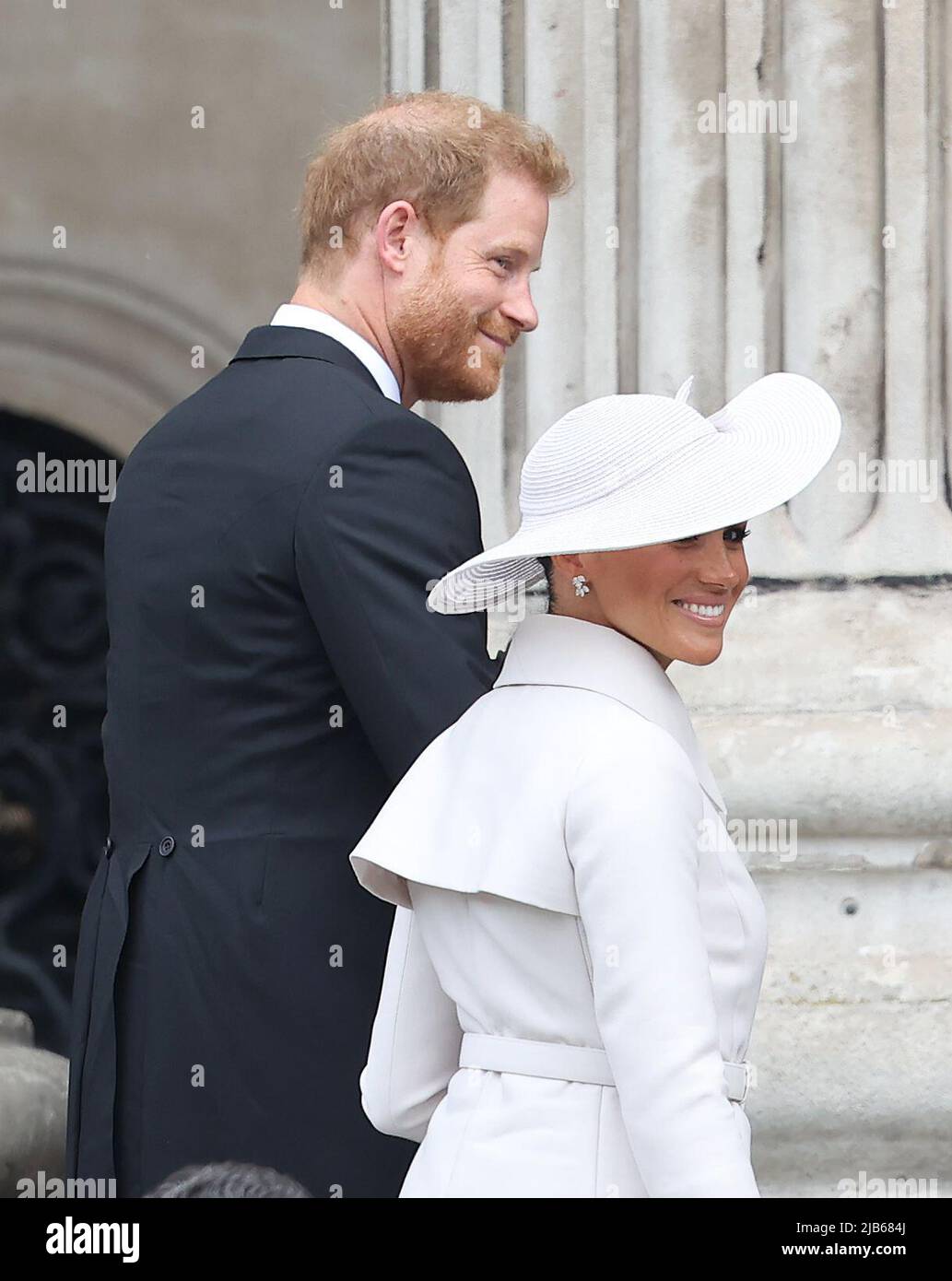 Londra, Regno Unito. 3rd giugno 2022. Meghan, Duchessa e il Principe Harry, Duca del Sussex, arrivano per un servizio di ringraziamento per la Regina Elisabetta II per celebrare il suo Platinum Jubilee nella Cattedrale di St Paul a Londra. Credit: James Boardman/Alamy Live News Foto Stock