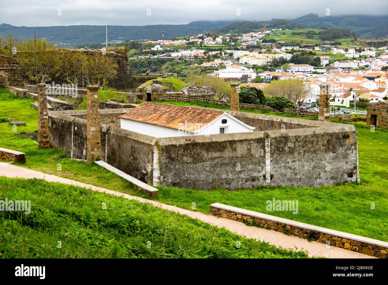 Anga de Heroismo, Isola di Terceira, Azzorre, Portogallo: Fortezza di Sao Joao Baptista, sentiero escursionistico Monte Brasil (PRC 04 ter). Foto Stock