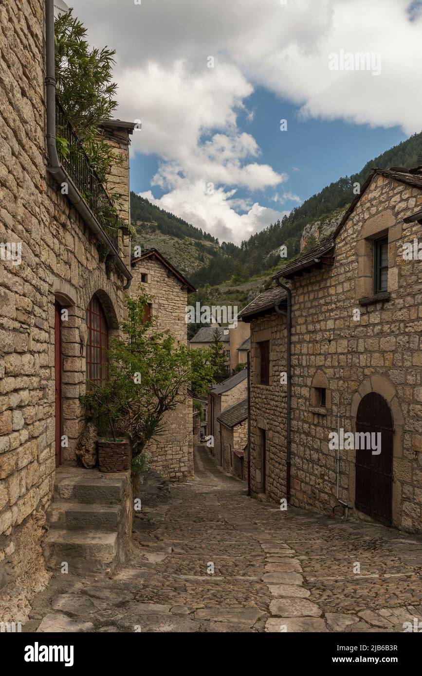 Edifici storici nel comune di Sainte-Enimie, Gorges du Tarn Causses, Occitania, Francia Foto Stock