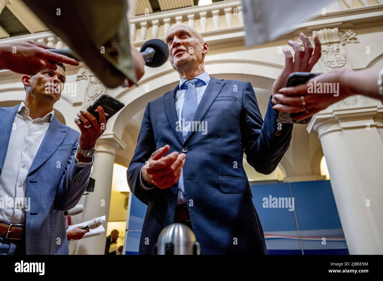 2022-06-03 13:25:09 L'AIA - Ernst Kuipers, Ministro della Salute, del benessere e dello Sport, si rivolge alla stampa al Binnenhof dopo il Consiglio settimanale dei Ministri. ANP ROBIN UTRECHT paesi bassi fuori - belgio fuori Foto Stock