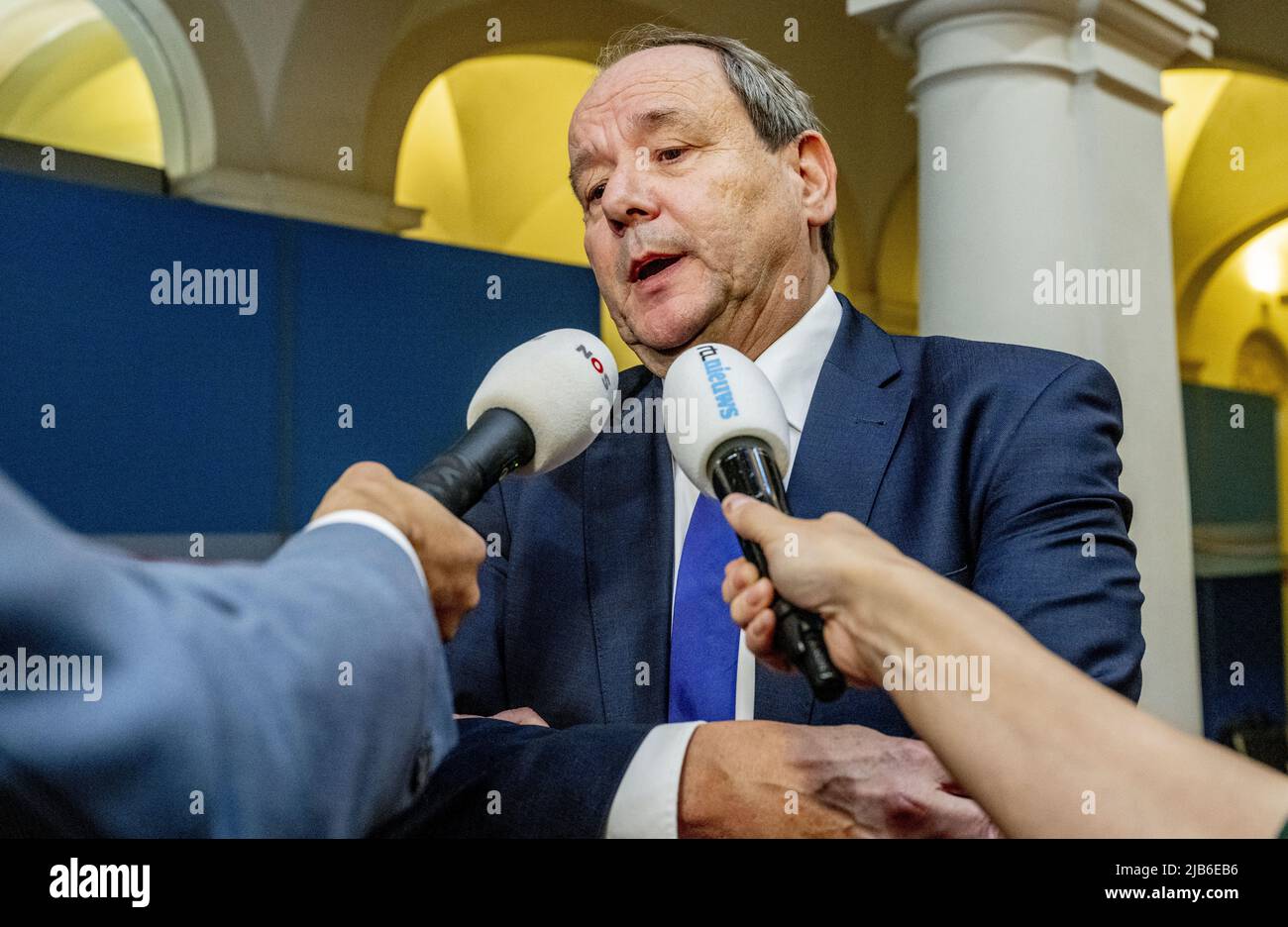 2022-06-03 13:22:42 L'AIA - Hans Vijlbrief, Segretario di Stato per le miniere, si rivolge alla stampa al Binnenhof dopo il Consiglio settimanale dei ministri. ANP ROBIN UTRECHT paesi bassi fuori - belgio fuori Foto Stock