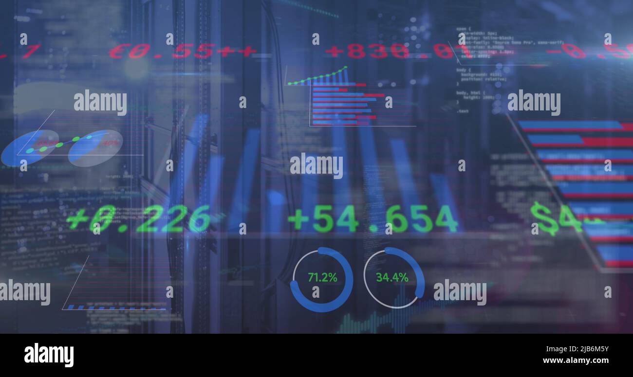 Immagine dell'elaborazione dei dati nella sala server Foto Stock