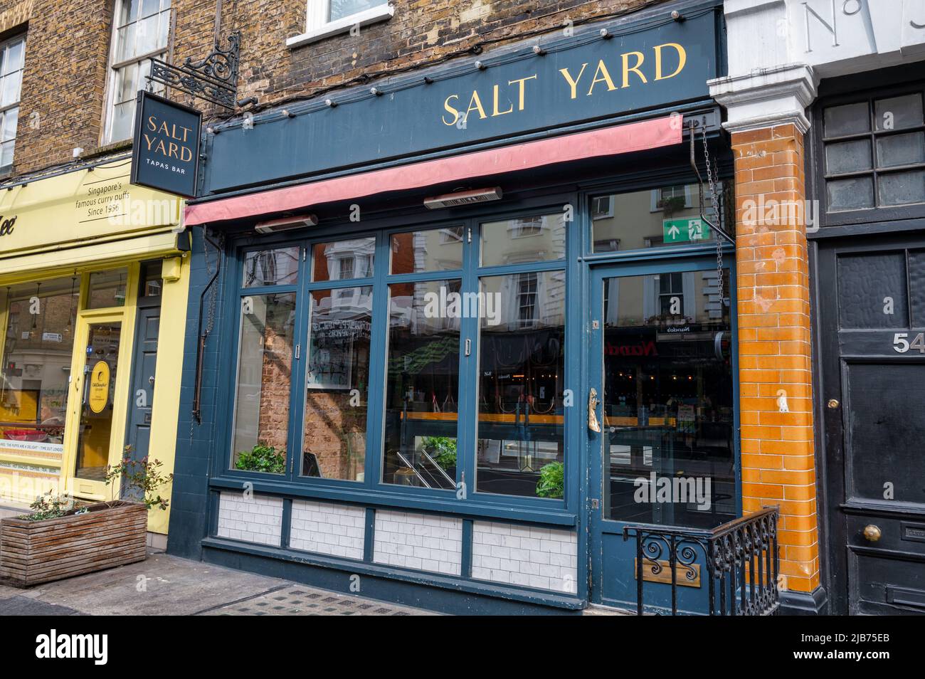 Londra, UK- 3 maggio 2022: Il Salt Yard Tapas Bar a Londra Foto Stock
