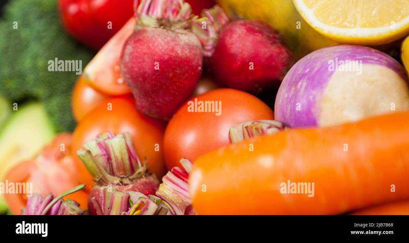 Immagine di cibo vegano fresco e biologico con verdure Foto Stock