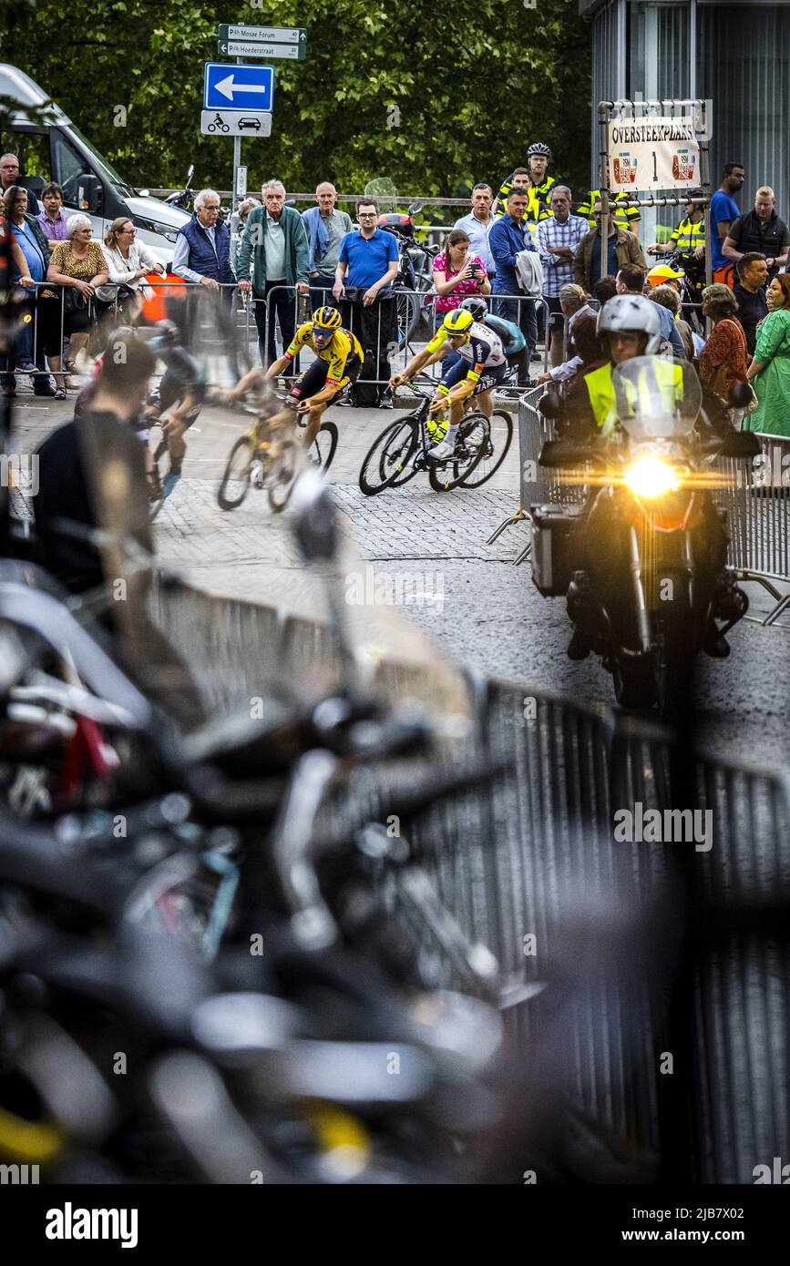 MAASTRICHT - ciclista Tom Dumoulin durante il RSM-Wealer Ronde, un criterio a Maastricht. Dumoulin terminerà la sua carriera dopo questa stagione. ANP ROB ANGELAAR Foto Stock