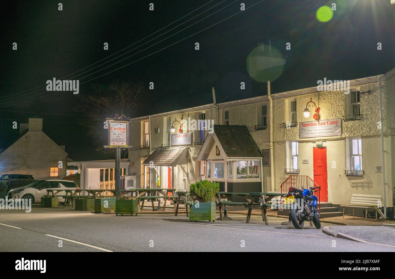 The Cwellyn Arms Pub, Rhyd-DDDU vicino Beddgelert, Gwynedd, Galles del Nord. Preso nel marzo 2022. Foto Stock