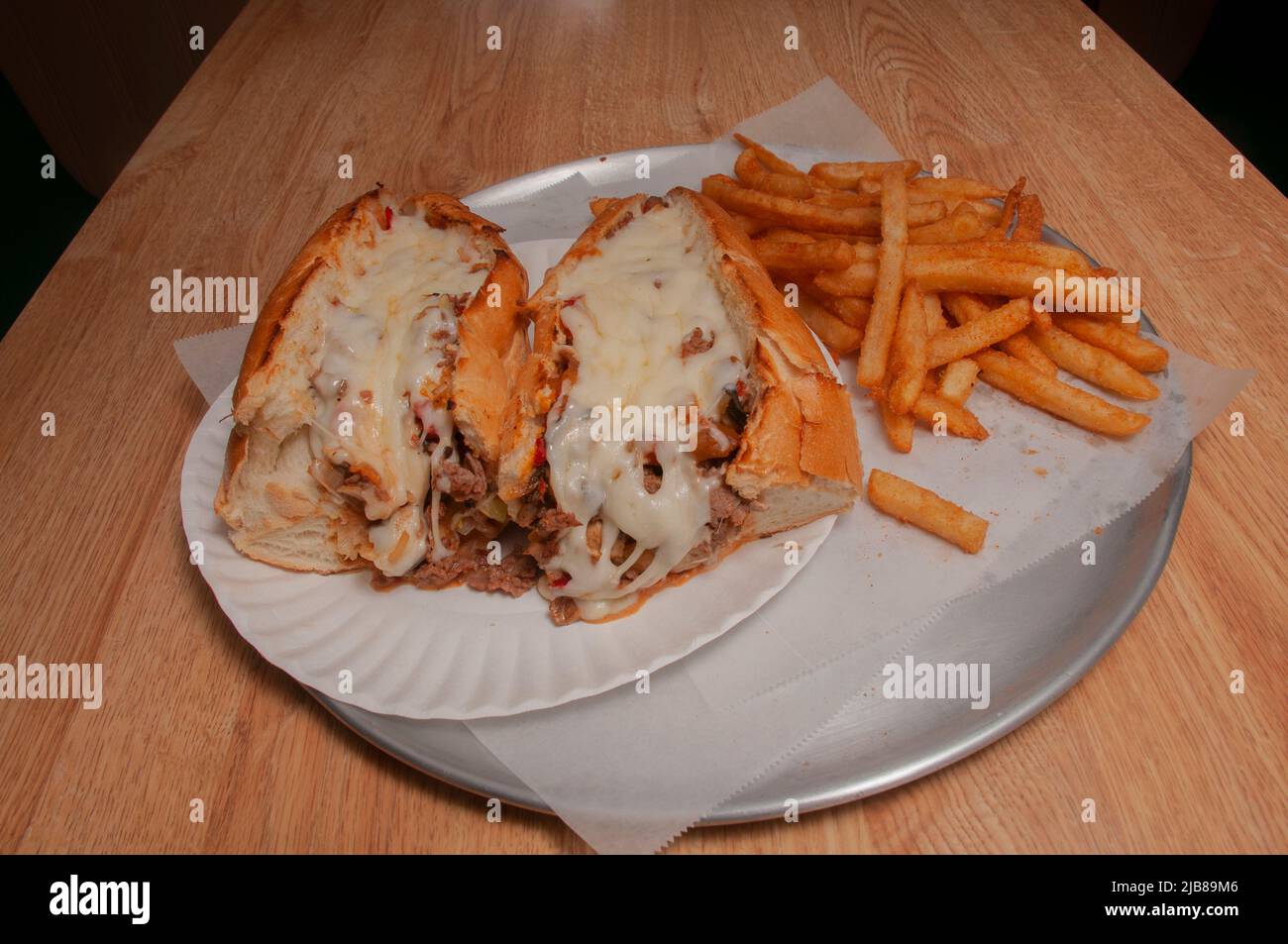 Deliziosa cucina americana conosciuta come il Philly Cheesesteak Foto Stock