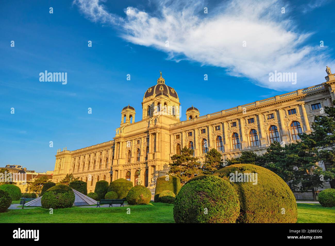Vienna Austria skyline della città a Maria-Theresien-Platz Foto Stock