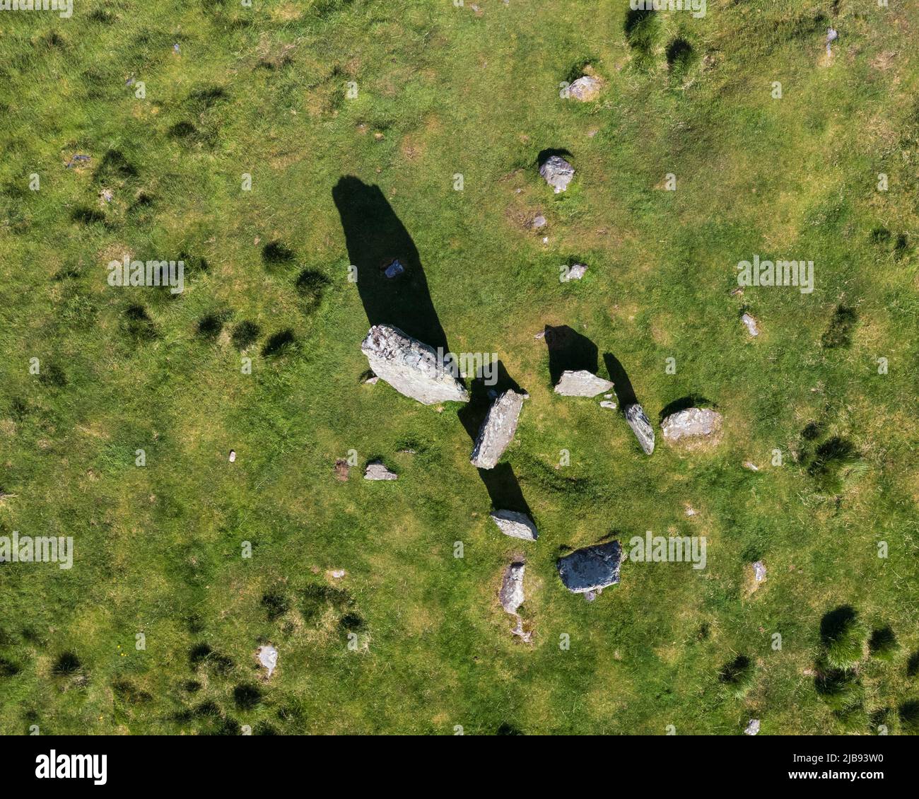 Scatto aereo Uragh Stone Circle (Ciorcal Cloch Uragh) nella contea di Kerry direttamente dall'alto Foto Stock