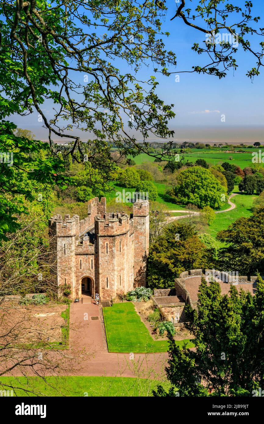 The Gatehouse at Dunster Castle, Somerset, Inghilterra, Regno Unito Foto Stock