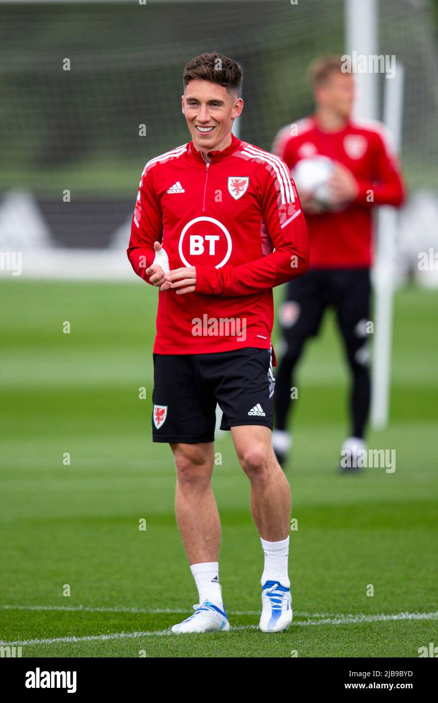 Hensol, Regno Unito. 04th giugno 2022. Harry Wilson del Galles in formazione. Sessione di addestramento del Galles MD1 al vale Resort il 4th giugno 2022 in vista della finale di Gioca fuori della Coppa del mondo FIFA 2022 contro l'Ucraina. Credit: Lewis Mitchell/Alamy Live News Foto Stock