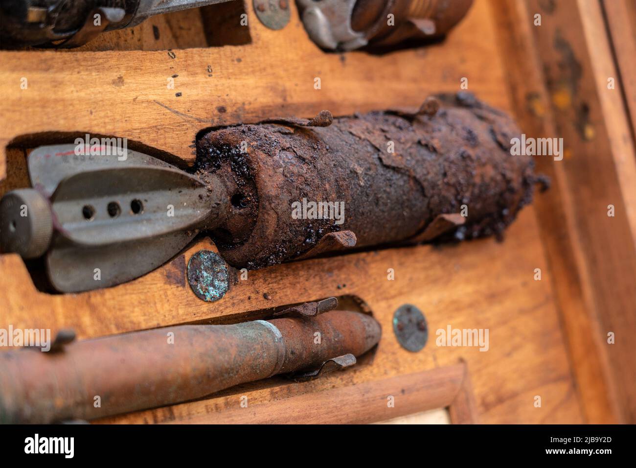 Napoli, Italia. 04th giugno 2022. Il 4 giugno 2022, in Piazza Plebiscito a Napoli, si è celebrato il 208th° anniversario della Fondazione arma con diversi stand, mezzi storici e moderni dell'arma. Nelle tribune le scene finte del crimine, le armi di guerra per scopi educativi ed elementi per le indagini. Credit: Independent Photo Agency/Alamy Live News Foto Stock