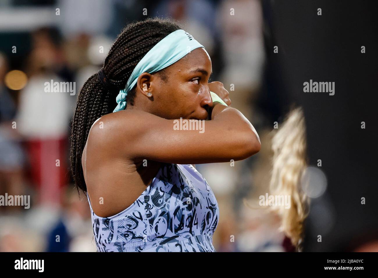 Parigi, Francia. 4th giugno 2022. Il tennista Coco Gauff grida dopo la finale femminile al torneo di tennis del Grand Slam Open francese del 2022 a Roland Garros, Parigi, Francia. Frank Molter/Alamy Live news Foto Stock