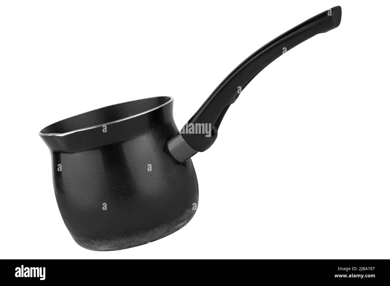 Turk per la preparazione del caffè, utensili per la preparazione del caffè, su sfondo bianco Foto Stock