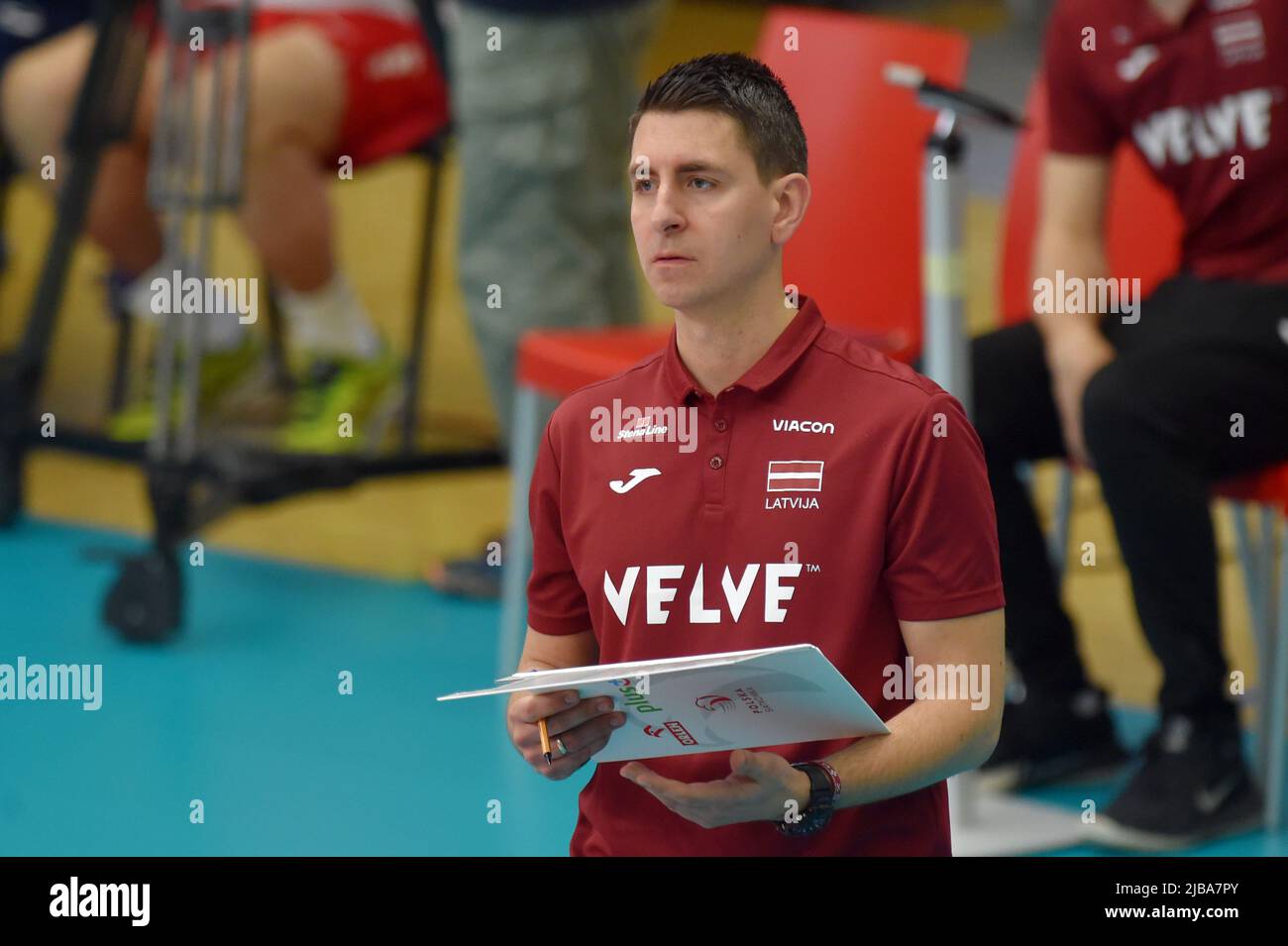 Karlovy Vary, Repubblica Ceca. 04th giugno 2022. L'allenatore lettone Michal Gogol durante il round 4th del gruppo C della partita della Lega europea di Pallavolo in Repubblica Ceca vs Lettonia, giocato a Karlovy Vary, Repubblica Ceca, 4 giugno 2022. Credit: Slavomir Kubes/CTK Photo/Alamy Live News Foto Stock
