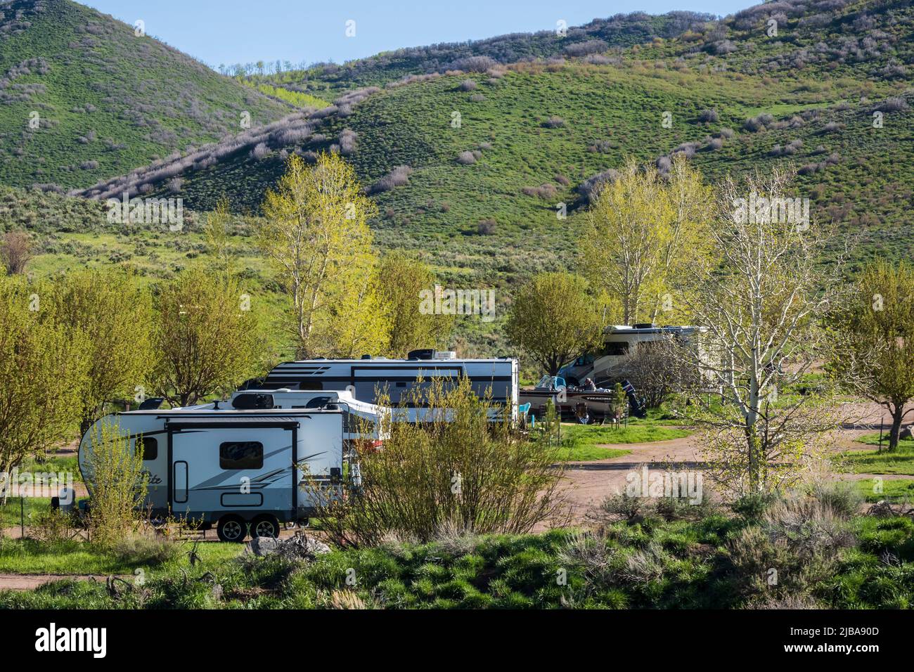 Camper a Pinnacle Campground, Stagecoach state Park, Oak Creek, Colorado. Foto Stock
