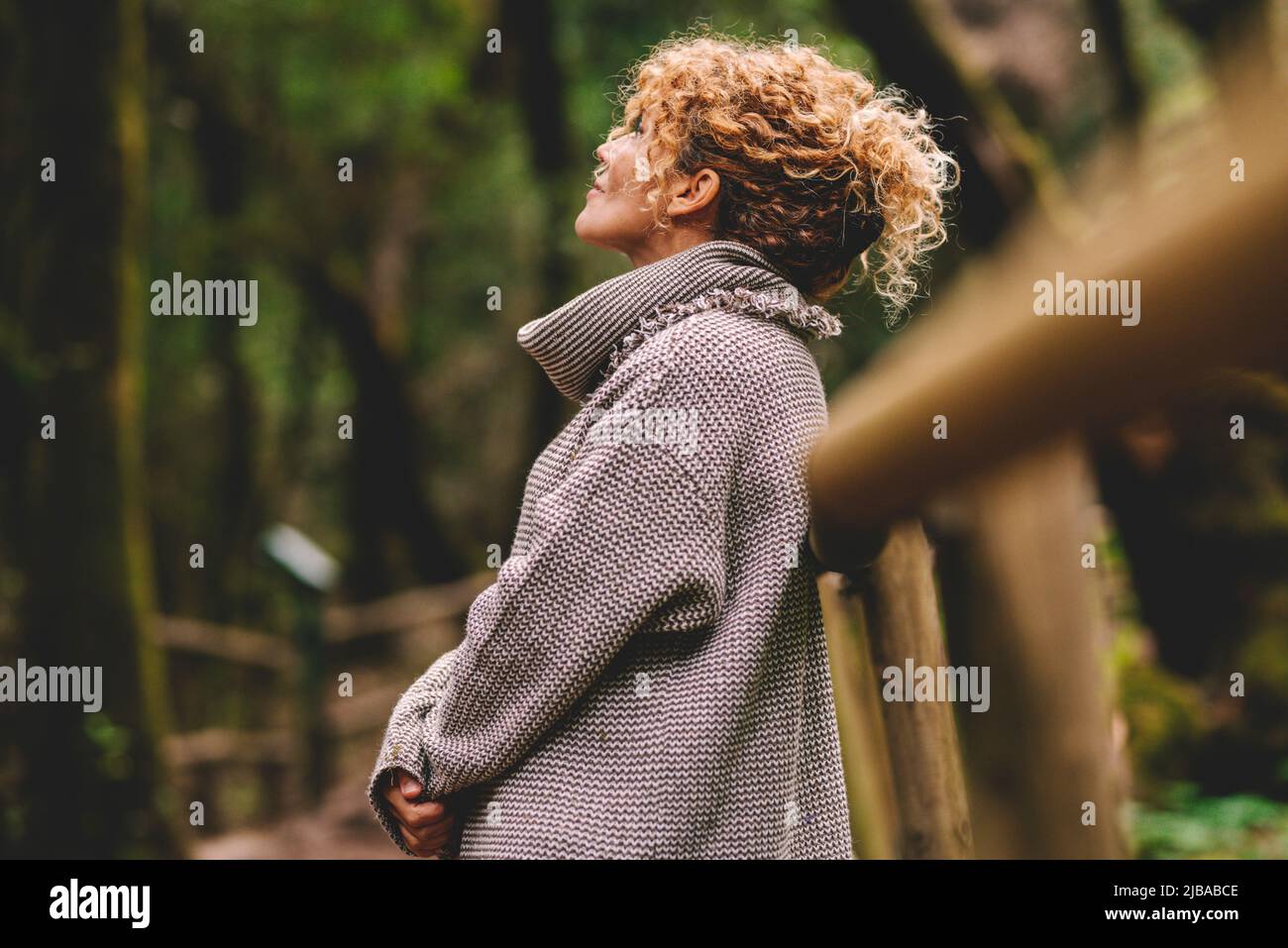 Diversi Oggetti Etnici Per La Meditazione Ed Il Rilassamento Fotografia  Stock - Immagine di vecchio, salute: 84408568