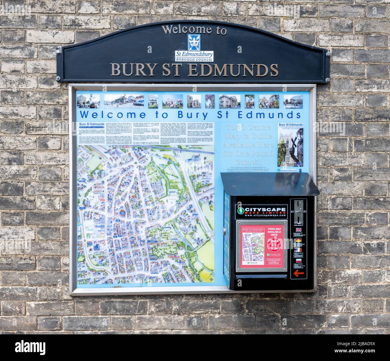 Benvenuti al segno turistico di Bury St Edmunds e mappa fornita dal paesaggio urbano Bury St Edmunds, Suffolk, Inghilterra, Regno Unito Foto Stock
