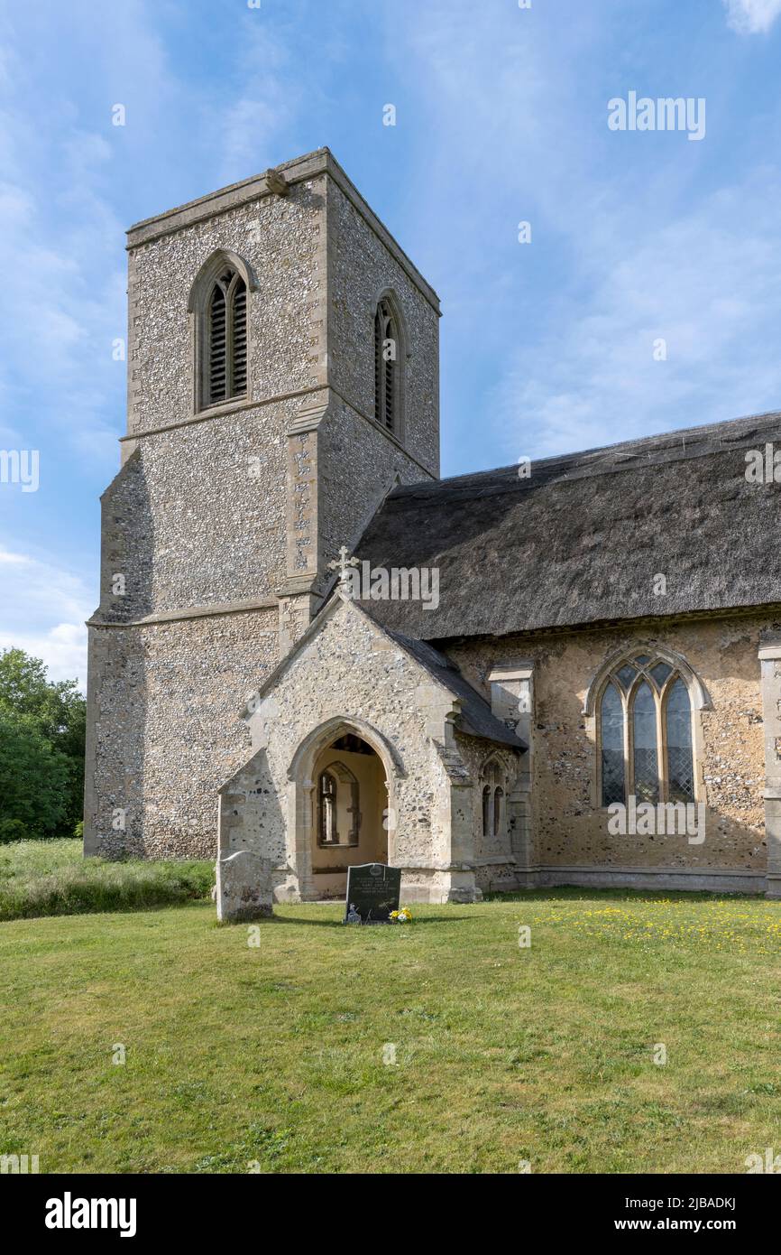 All Saints Church - chiesa parrocchiale - Icklingham, West Suffolk, Suffolk, Inghilterra, Regno Unito Foto Stock