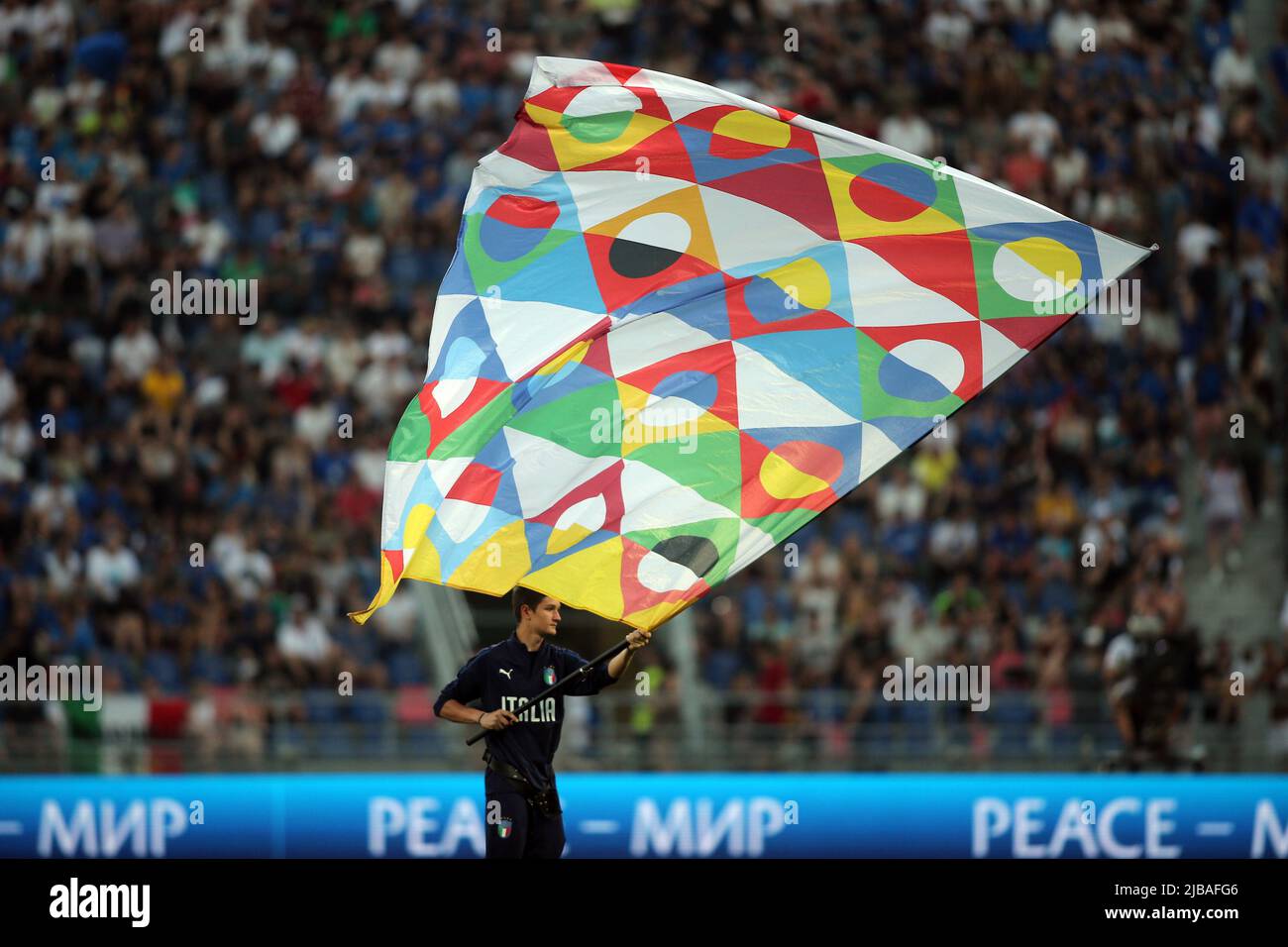 Bologna, Italia. 04th giugno 2022. ROMA, Italia - 04.06.2022: Bandiera ufficiale UEFA Nations League 2023 partita di calcio tra Italia e Germania allo Stadio Dall'Ara di Bologna il 04 giugno 2022. Credit: Independent Photo Agency/Alamy Live News Foto Stock