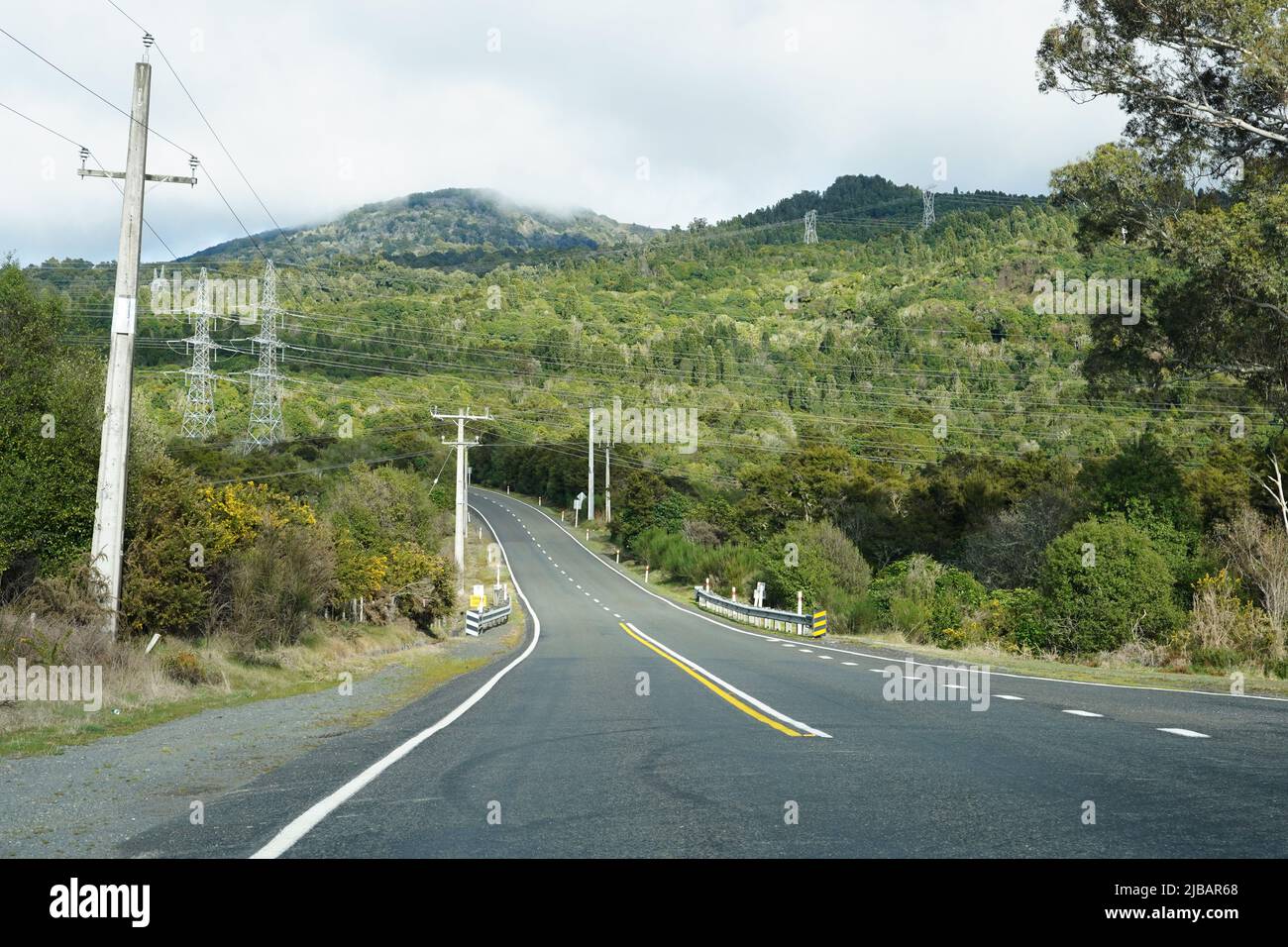 La Volcanic Loop Highway, una strada panoramica attraverso il Parco Nazionale di Tongariro, Nuova Zelanda Foto Stock