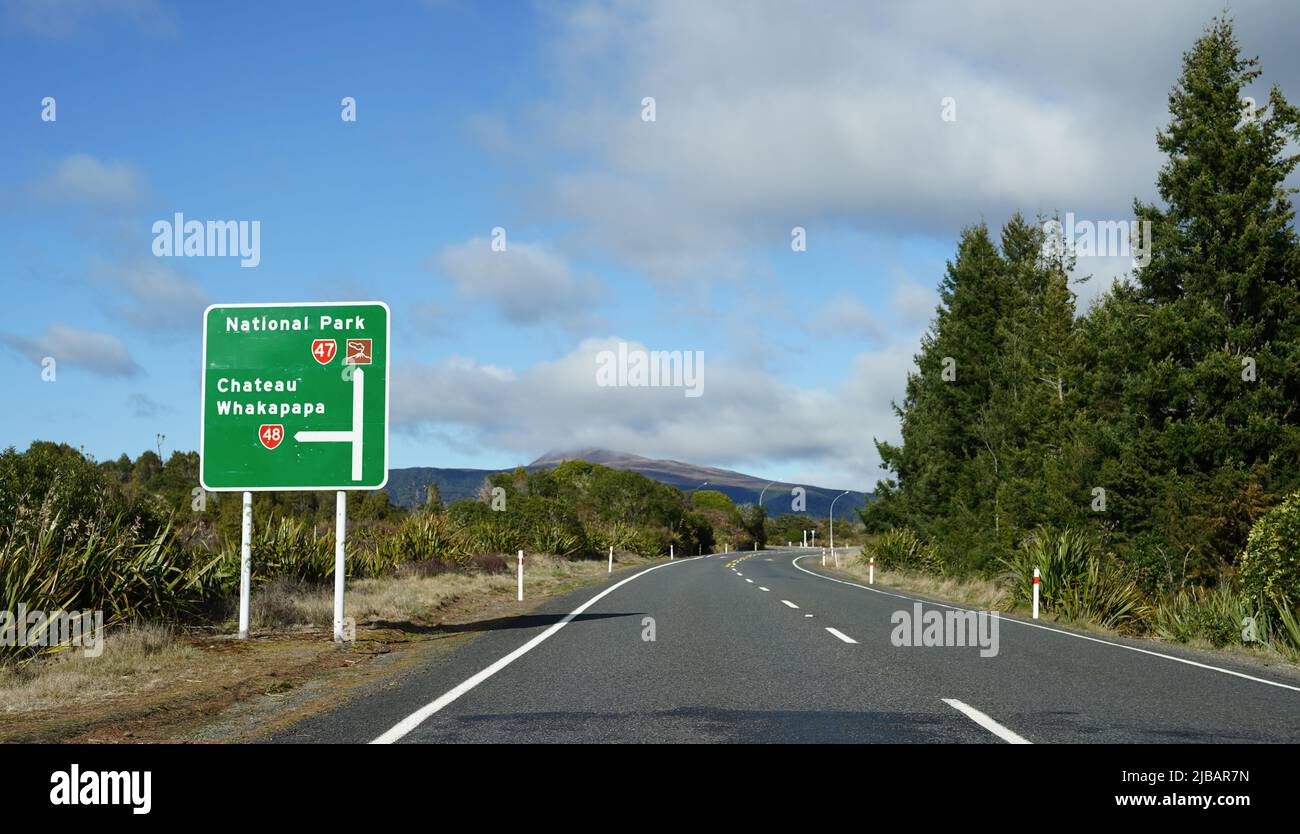 La Volcanic Loop Highway, una strada panoramica attraverso il Parco Nazionale di Tongariro, Nuova Zelanda Foto Stock