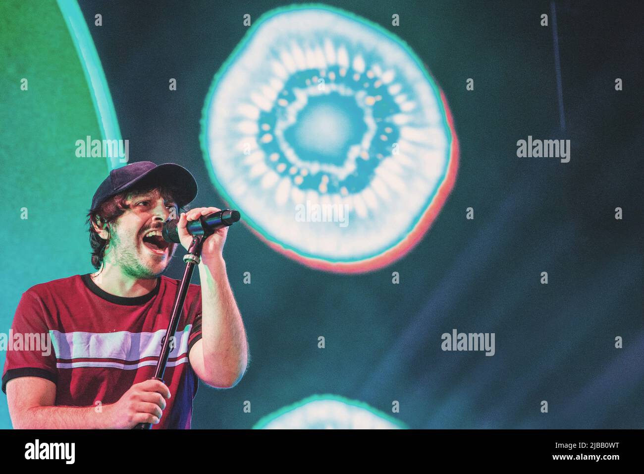 Edoardo D'Erme meglio noto come Calcutta si esibisce sul palco per Rock a Roma all'Ippodromo delle Capannelle di Roma. Foto Stock