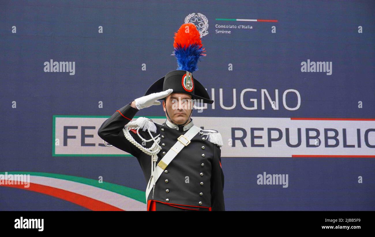 1 giugno 2022, Izmir, Turchia, Turchia: La Giornata della Repubblica Italiana ha segnato l'edizione 76th dell'evento annuale dopo due anni di pausa a causa della pandemia e si è celebrata con un ricevimento organizzato dal Consolato Italiano a Izmir. Un gran numero di diplomatici turchi, italiani e stranieri, uomini d'affari e società hanno partecipato alla reception in un albergo ospitato dal console italiano Izmir Valerio Giorgio. Valerio Giorgio, Console d'Italia a Izmir, ha richiamato l'attenzione sulla forte interazione economica e culturale tra i due Paesi nel suo discorso. (Credit Image: © DIL Toffolo/Pacific Press via ZUM Foto Stock