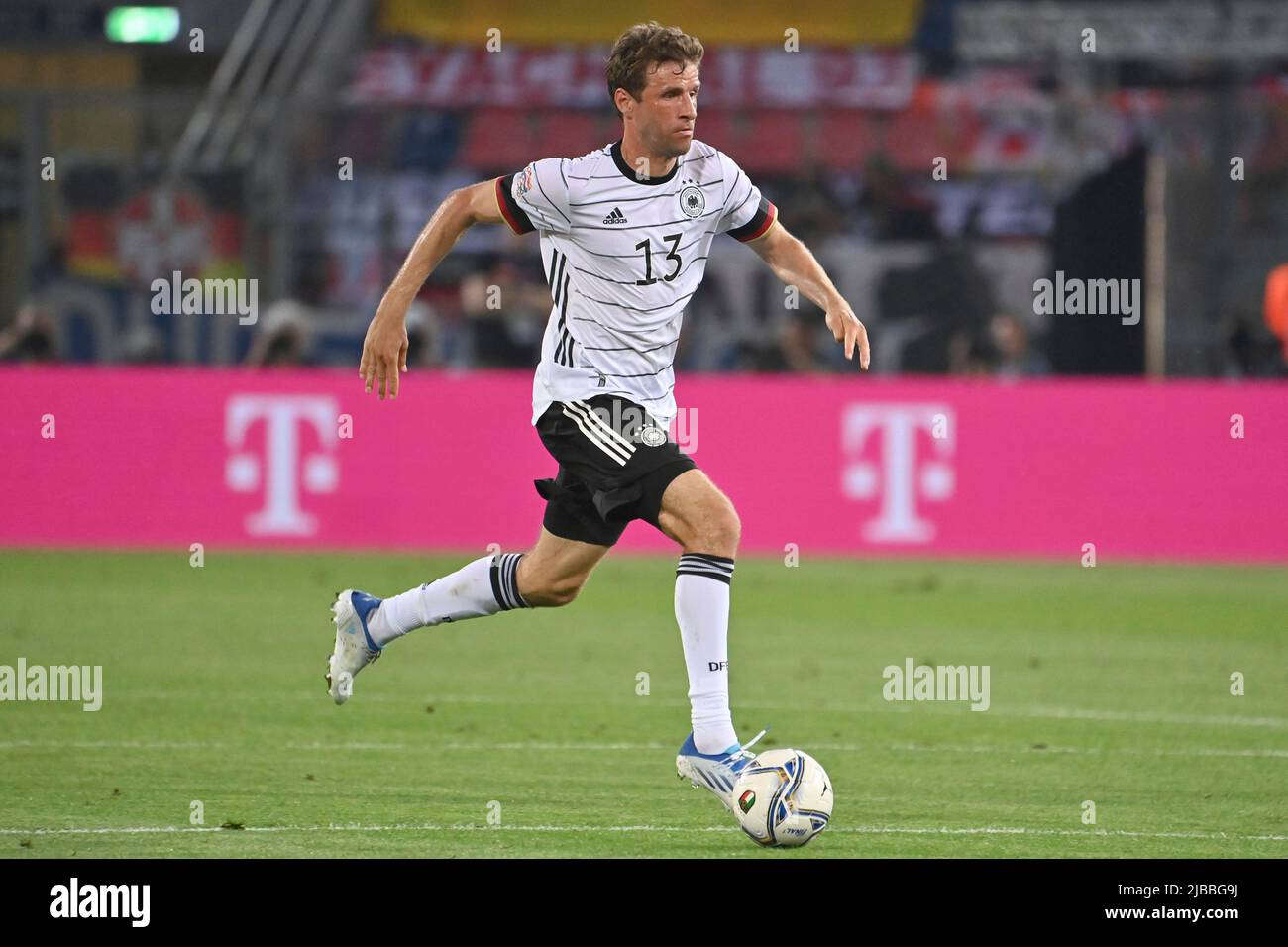 Bologna, Italia. 04th giugno 2022. Thomas MUELLER (GER), azione, azione singola, immagine singola, ritaglio, Full body shot, full figure Soccer UEFA Nations League, Group Phase 1st matchday Italy (ITA) - Germany (GER) 1-1, on June 4th, 2022, Renato Dall `Ara Stadium Bologne Credit: dpa/Alamy Live News Foto Stock