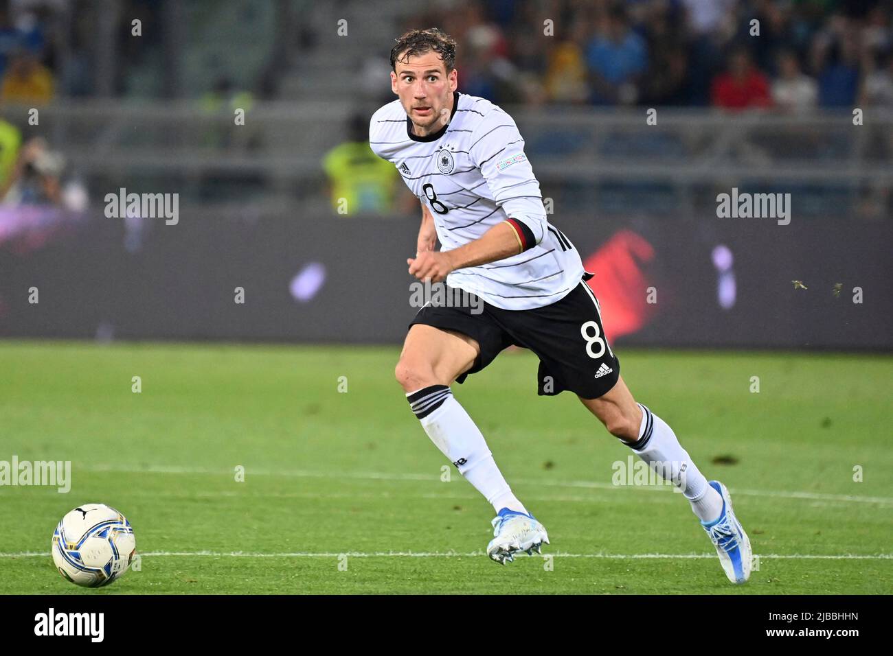 Bologna, Italia. 04th giugno 2022. Leon GORETZKA (GER), azione, azione singola, immagine singola, ritaglio, Full body shot, full figure Soccer UEFA Nations League, Group Phase 1st matchday Italy (ITA) - Germany (GER) 1-1, on June 4th, 2022, Renato Dall `Ara Stadium Bologne Credit: dpa/Alamy Live News Foto Stock