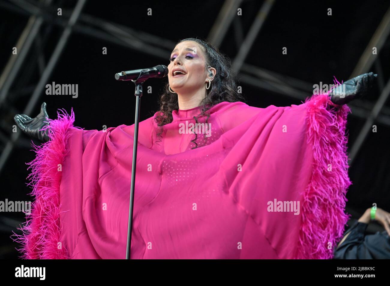 Jessie Ware preforma al Mighty Hoopla Pop Music Festival di Londra 2022 Day 2 a Brockwell Park, Londra, Regno Unito. 4th giugno 2022. Credit: Vedi li/Picture Capital/Alamy Live News Foto Stock