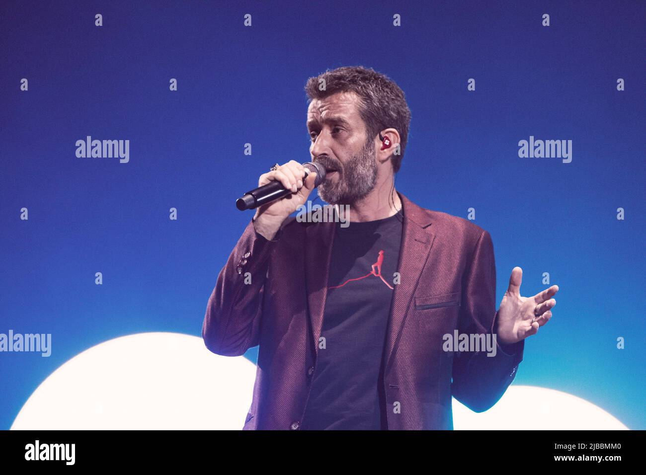 Roma, Italia. 26th Ott 2019. Daniele Silvestri si esibisce a Palazzo dello Sport durante il suo tour ìLa Terra dal vivo sotto i Piediî. (Foto di Valeria Magri/SOPA Images/Sipa USA) Credit: Sipa USA/Alamy Live News Foto Stock