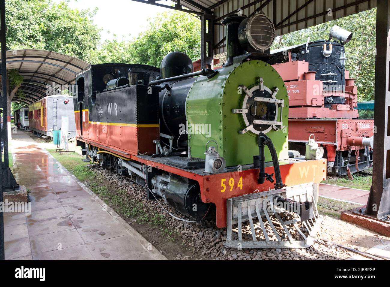 WT-594. Questa locomotiva 0-6-4 con disposizione a ruote pesava 27,5 tonnellate e veniva utilizzata per funzionare sulla vasta rete a scartamento ridotto (2’6  della prima “Gaekwa” Foto Stock