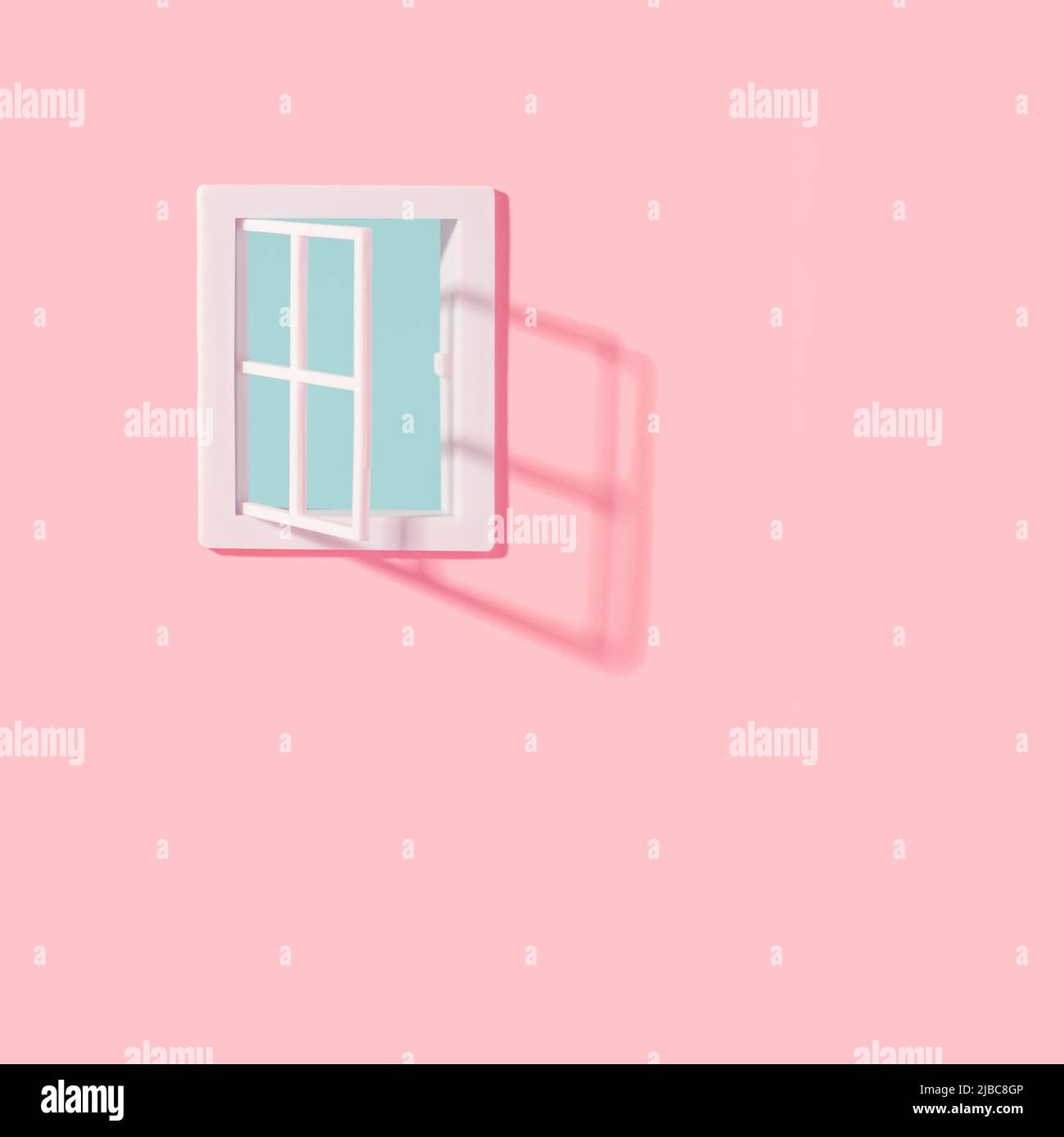 Finestra di plastica aperta su una parete rosa pastello con cielo blu chiaro che si vede attraverso. Opportunità, speranza concetto minimo. Foto Stock