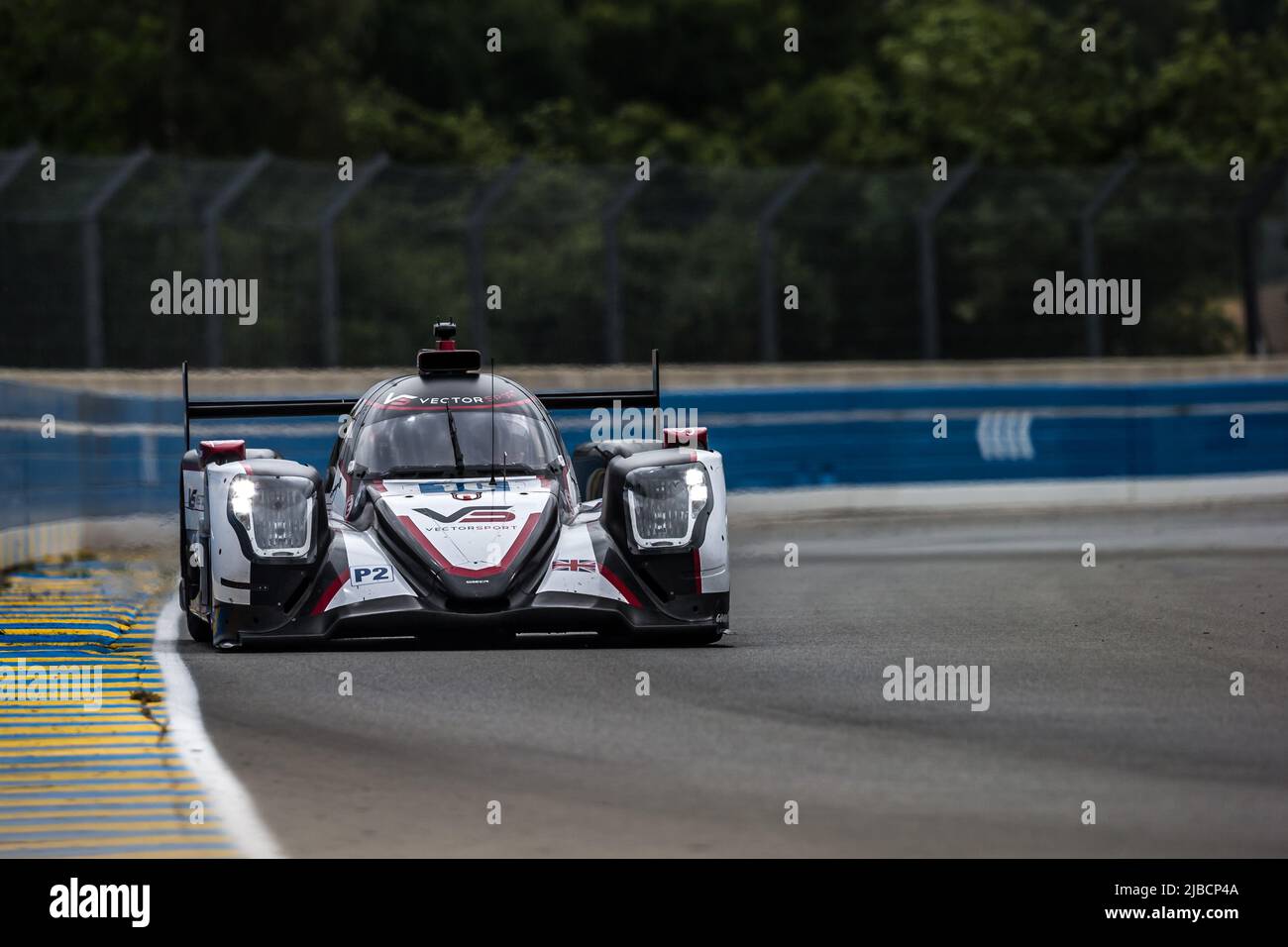 10 MULLER Nico (swi), CULLEN Ryan (gbr), BOURDAIS Sebastien (fra), Vector Sport, Oreca 07 - Gibson, in azione durante la Test Day della 2022 24 ore di le Mans, 3rd round del FIA World Endurance Championship 2022, sul Circuit de la Sarthe, il 5 giugno, 2022 a le Mans, Francia - Foto: Thomas Fenetre/DPPI/LiveMedia Foto Stock