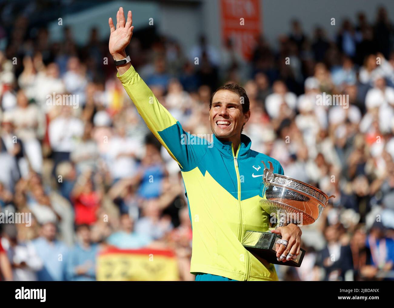 Parigi, Francia, 5th giugno 2022. Il tennista spagnolo Rafael Nadal ha vinto il torneo di tennis del French Open 2022 al Roland Garros domenica 6th giugno 2022., © Juergen Hasenkopf / Alamy Live News Foto Stock
