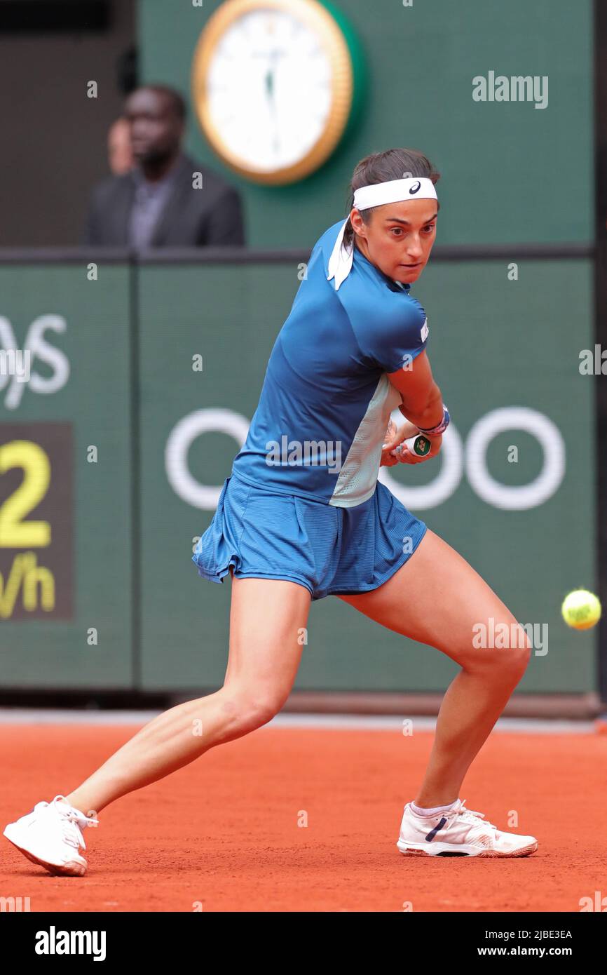 Parigi, Francia: 5th giugno 2022; Roland Garros, Parigi, Francia: Torneo Open di tennis francese, finale femminile doppio; Caroline Garcia in azione contro Coco Gauff (USA) e Jessica Pegula (USA) Foto Stock