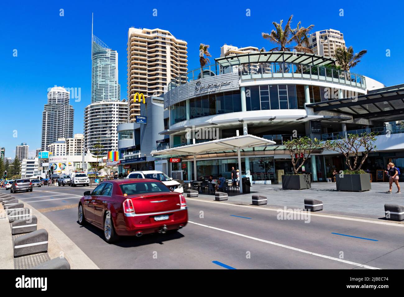 Queensland Australia / High Rise Apartments dominano lo skyline di Surfers Paradise. Foto Stock