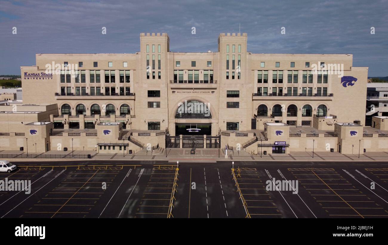 Manhattan, Kansas - 24 maggio 2022: Stadio di football NCAA College della Kansas state University Wildcats Foto Stock