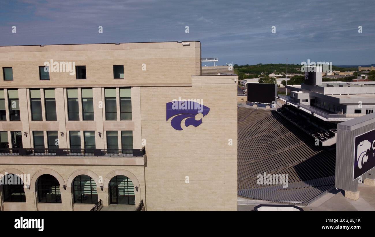 Manhattan, Kansas - 24 maggio 2022: Stadio di football NCAA College della Kansas state University Wildcats Foto Stock