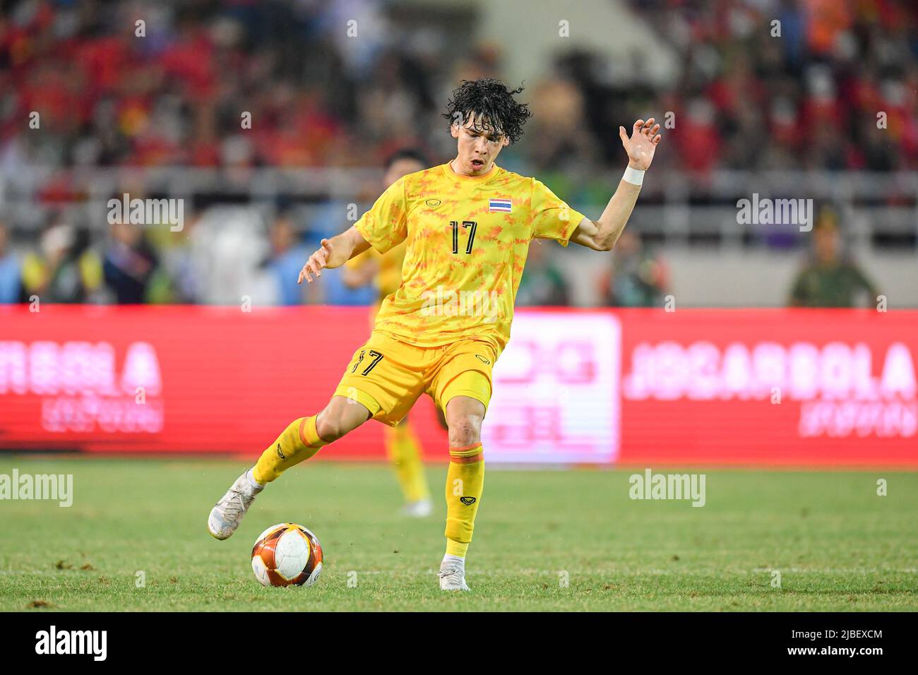 Hanoi, Vietnam. 22nd maggio 2022. Benjamin James Davis della Thailandia in azione durante la partita Sea Games 2022 tra Thailandia e Vietnam al My Dinh National Stadium. Punteggio finale; Thailandia 0:1 Vietnam. (Foto di Amphol Thongmueangluang/SOPA Images/Sipa USA) Credit: Sipa USA/Alamy Live News Foto Stock