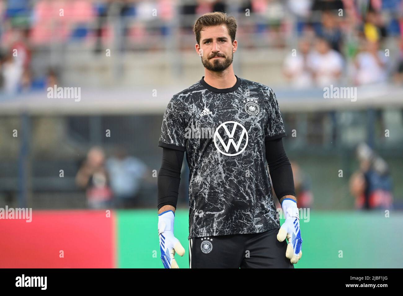 Bologna, Italia. 04th giugno 2022. Goalwart Kevin TRAPP (GER), riscaldamento, azione, immagine singola, taglia singolo motivo, metà cifra, metà cifra. Football UEFA Nations League, fase di gruppo 1.matchday Italy (ITA) - Germany (GER) 1-1, on June 4th, 2022, Renato Dall `Ara Stadium Bologna Credit: dpa/Alamy Live News Foto Stock