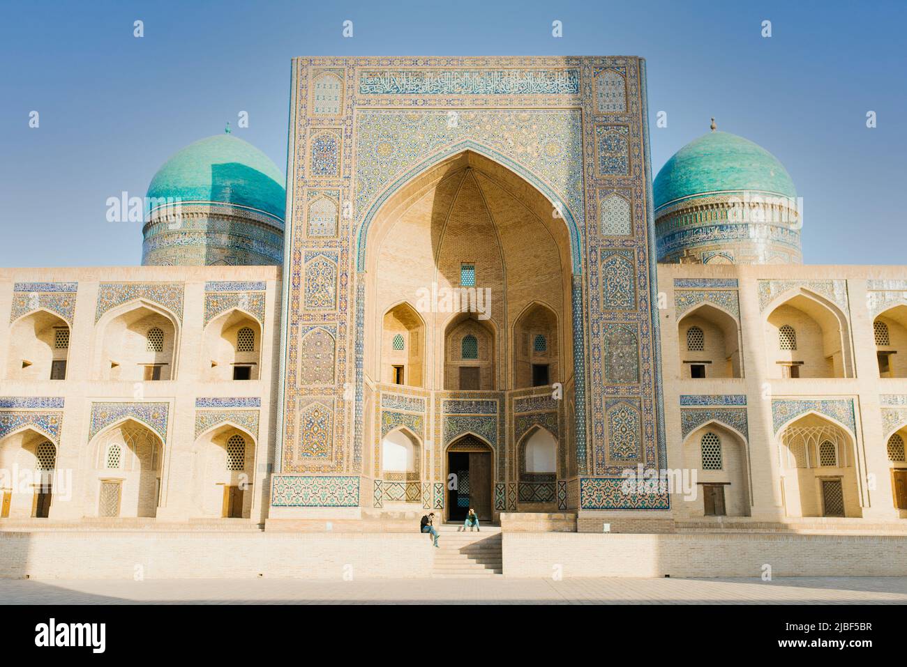Bukhara, Uzbekistan. Marzo 2022. Miri Arab Madrasah Foto Stock