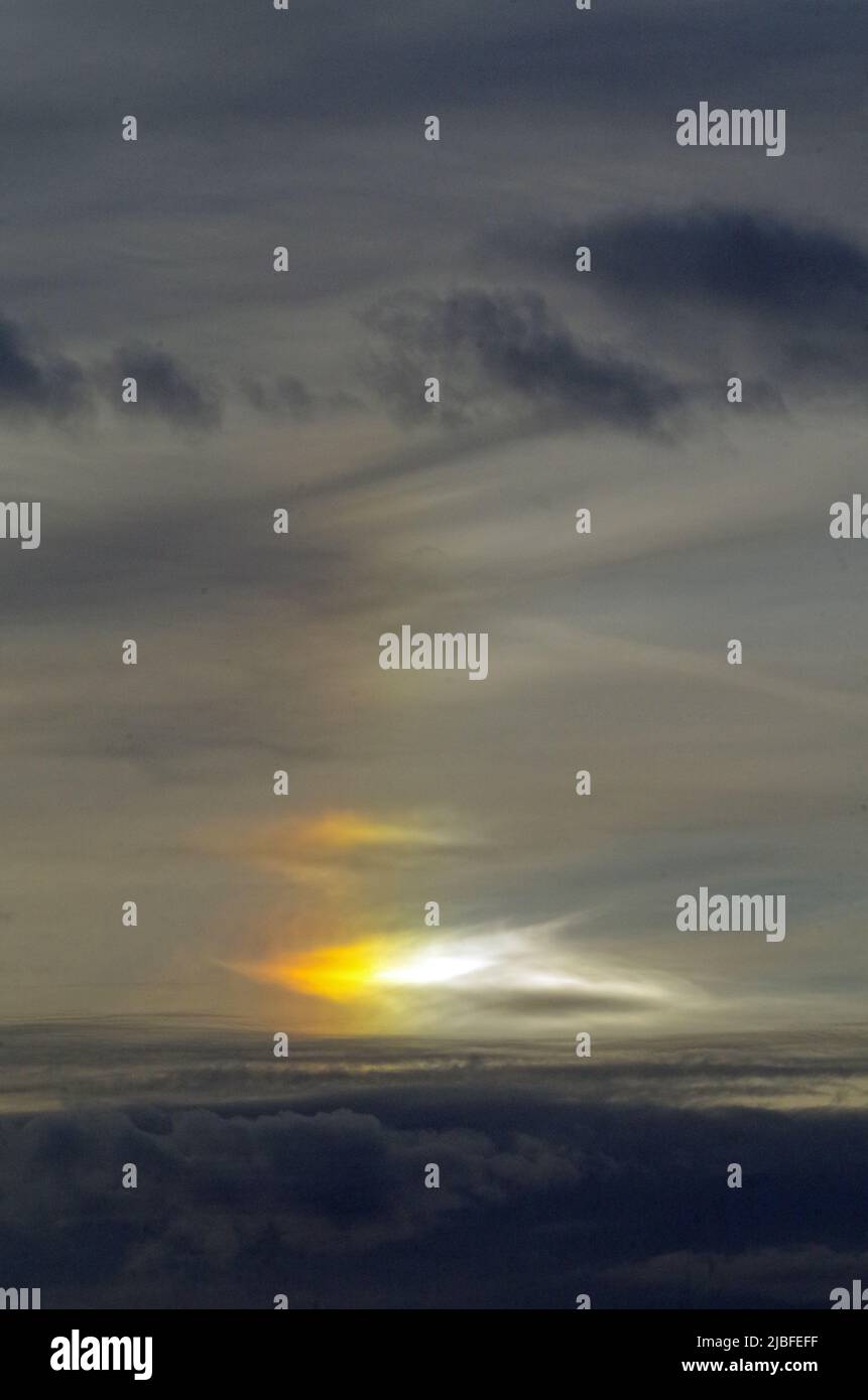 Un 'Nebensonne' dopo un temporale la sera. Foto Stock