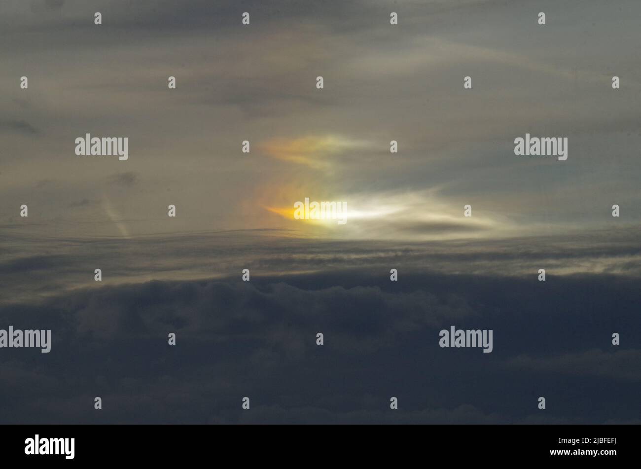 Un 'Nebensonne' dopo un temporale la sera. Foto Stock