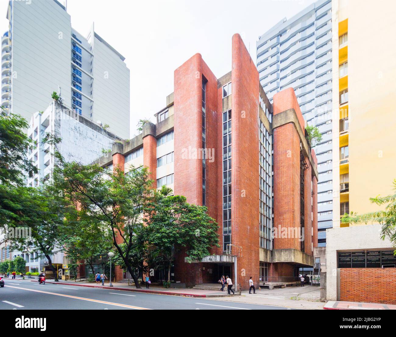 Il Centro Building ormai perduto a Makati City, Filippine Foto Stock