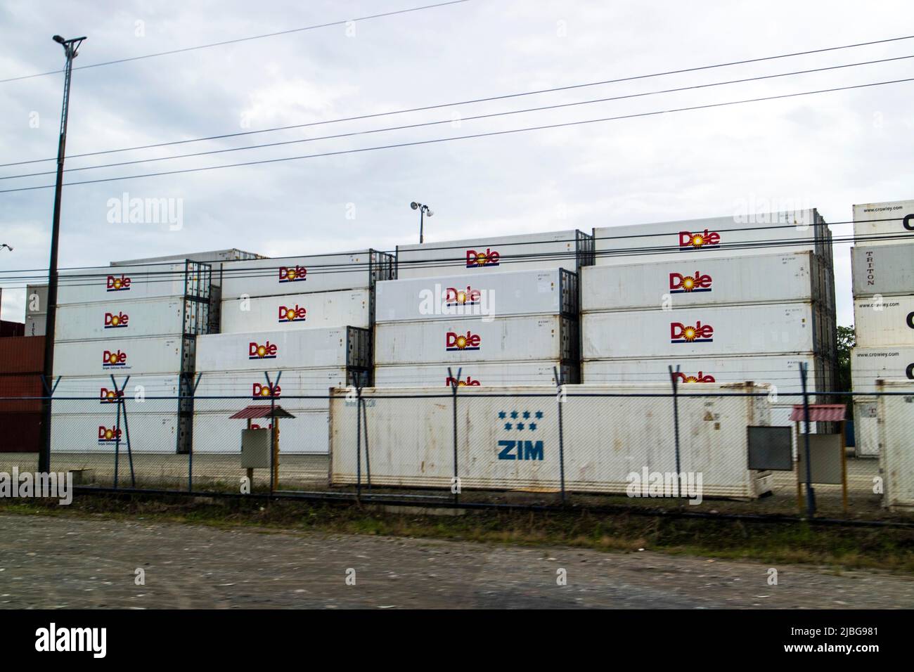 Costa Rica, America Centrale - Dole Containers Photo © Federico Meneghetti/Sintesi/Alamy Stock Photo Foto Stock